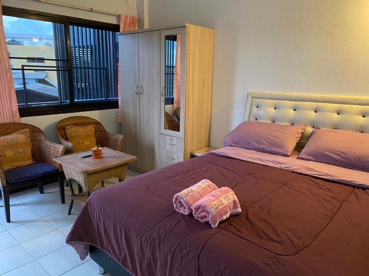 Ban Pongphan Apartment