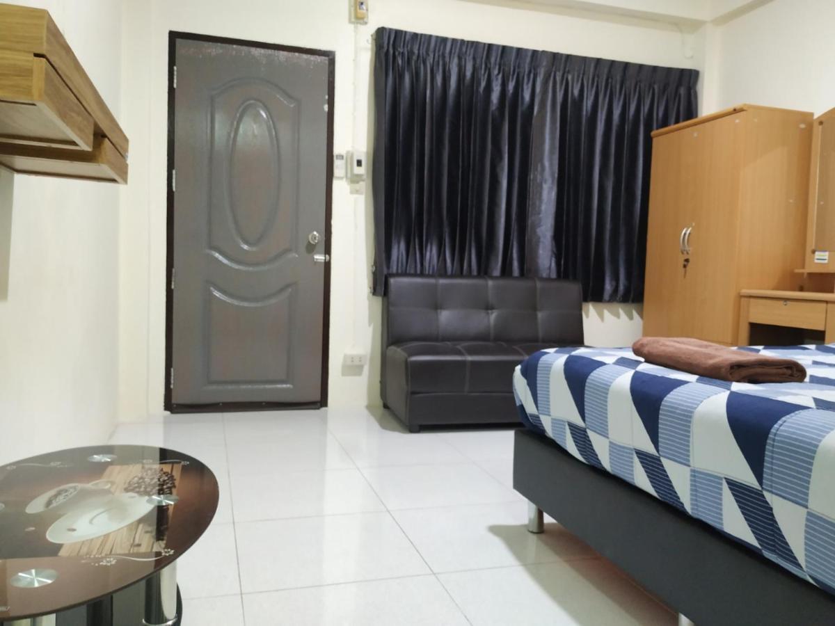 Apartment Ban Pongphan *